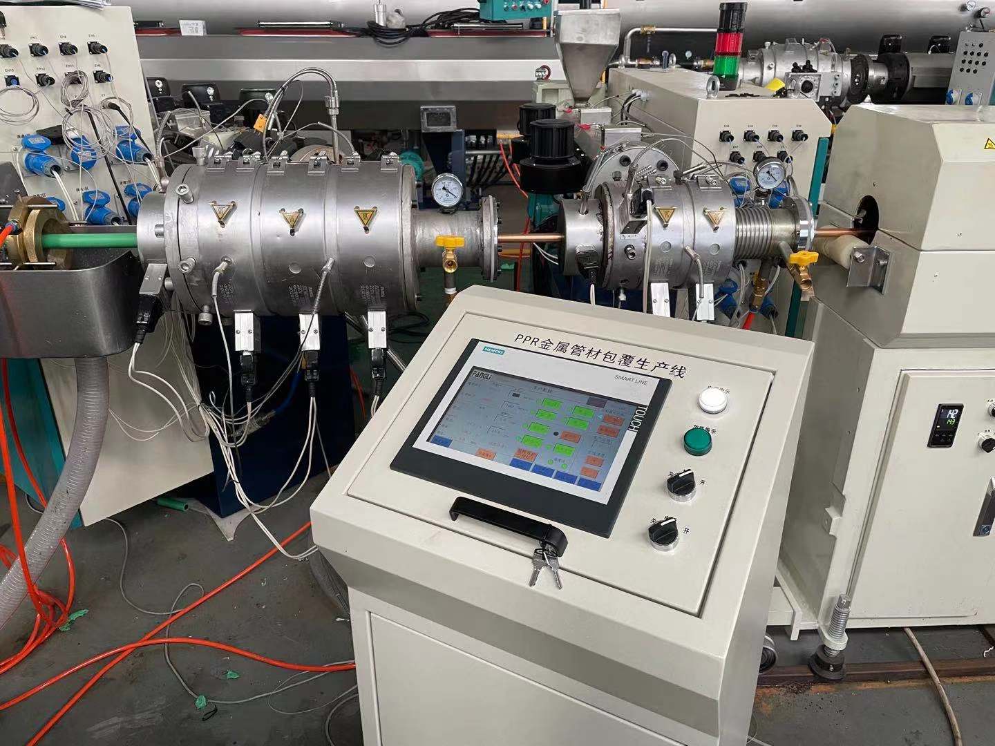 Jak udržovat výrobní linku potrubí ze složeného materiálu