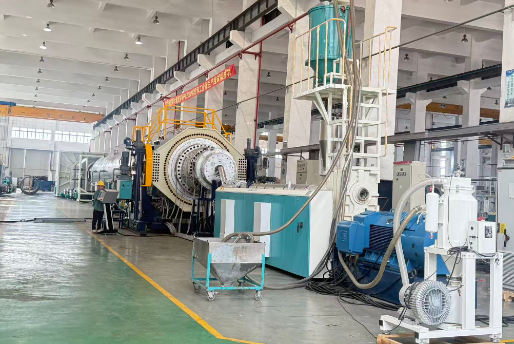 Klíčové body pro spouštěcí zařízení a technologii výroby PE trubek s velkými průměry nad 2000 mm